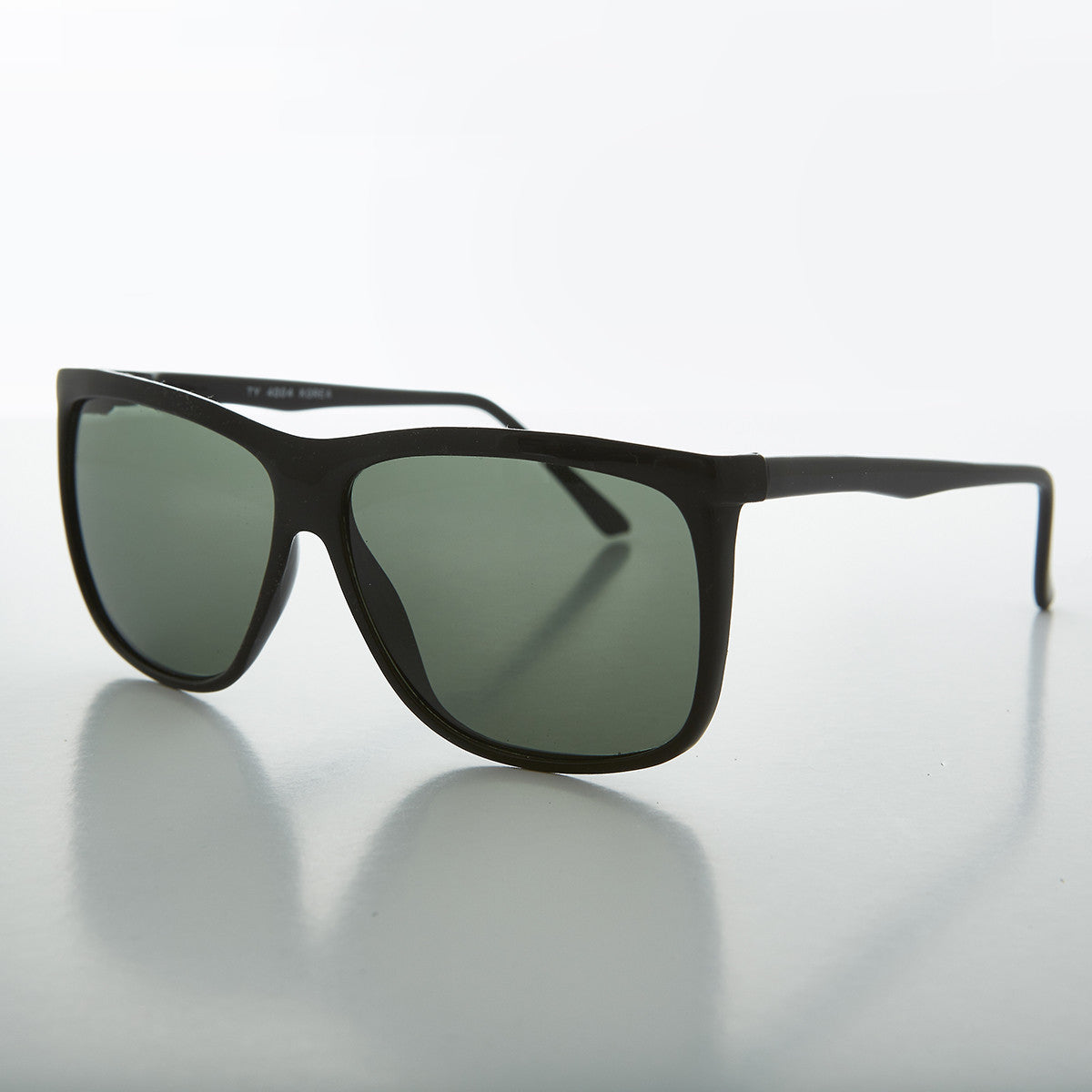 Square Block Oversized Unisex Vintage Horn Rim Sunglass - Tate - Image 4